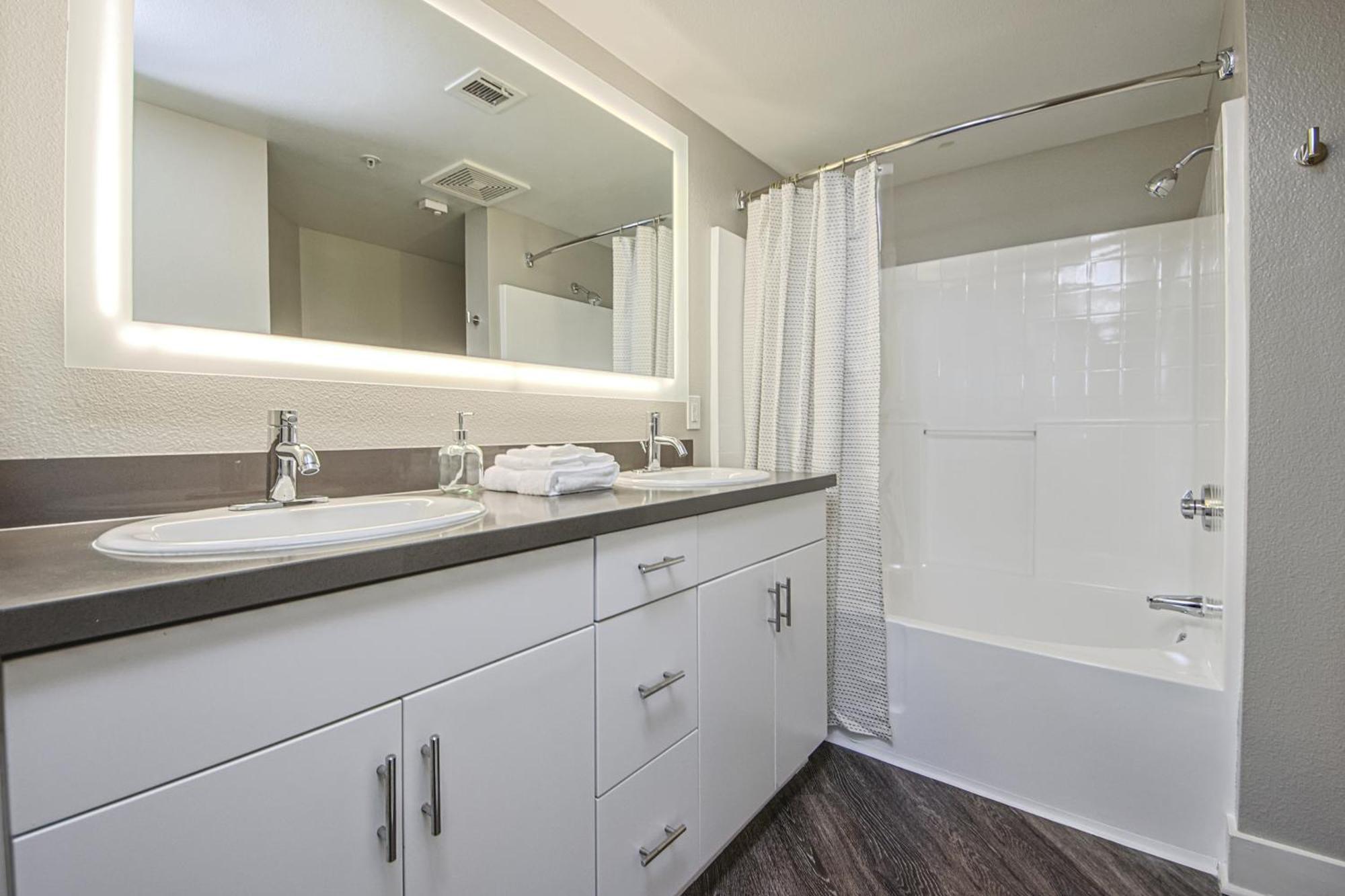 Apartment 3br Near Santa Monica Pier *